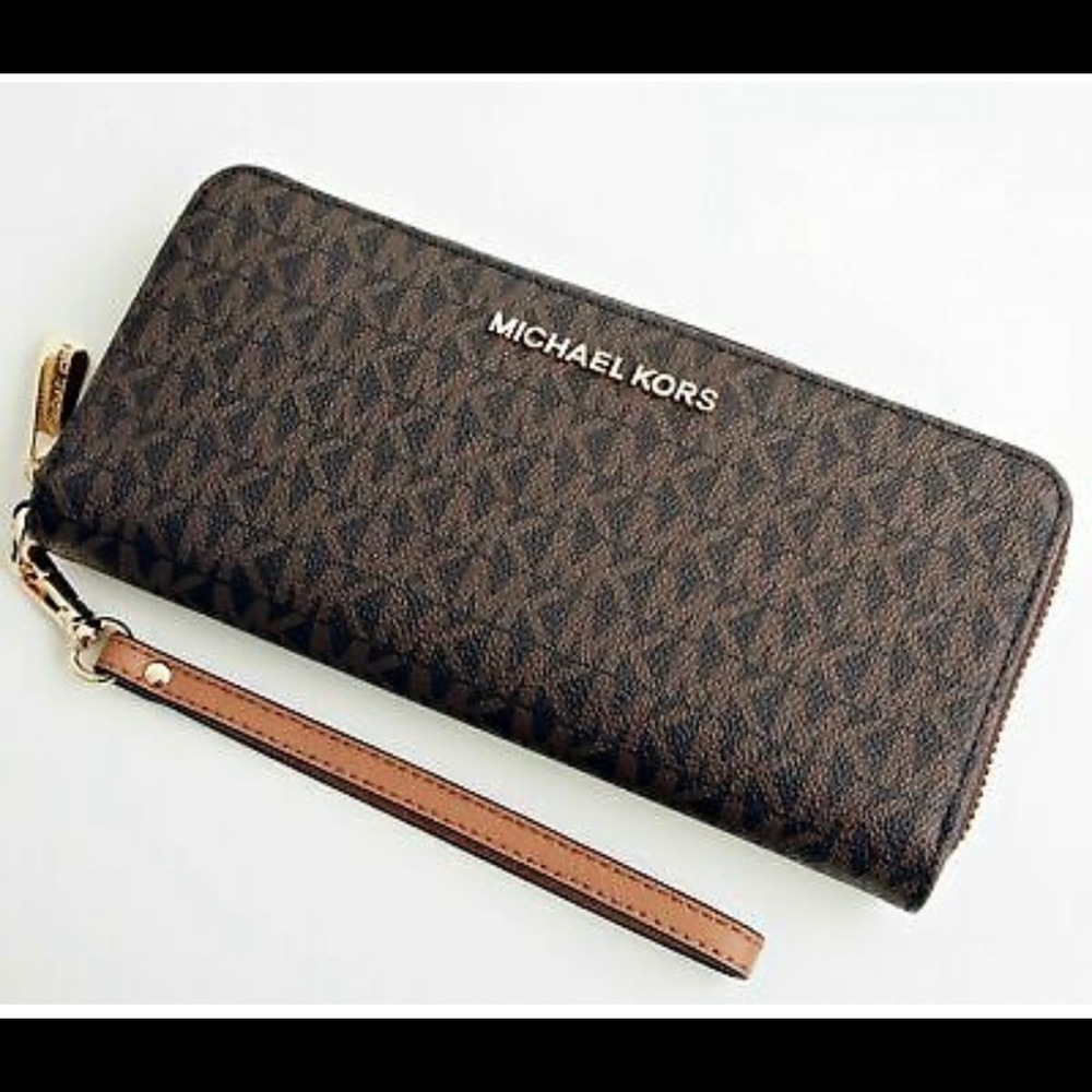 Michael Kors Jet Set Large Continental Wallet